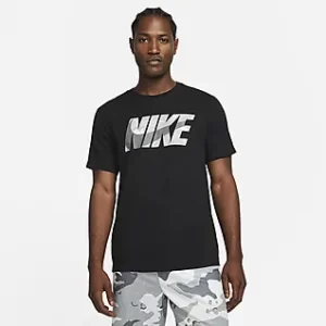 Nike majica sa logo-om u slovima